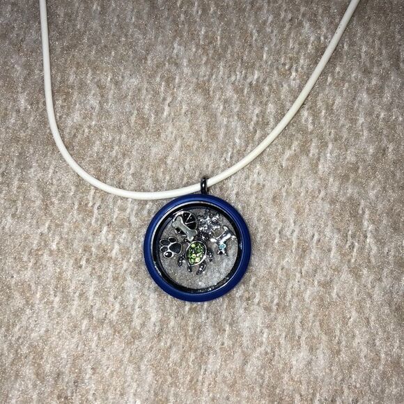 19” Girls Pendant Neclace - Picture 1 of 3